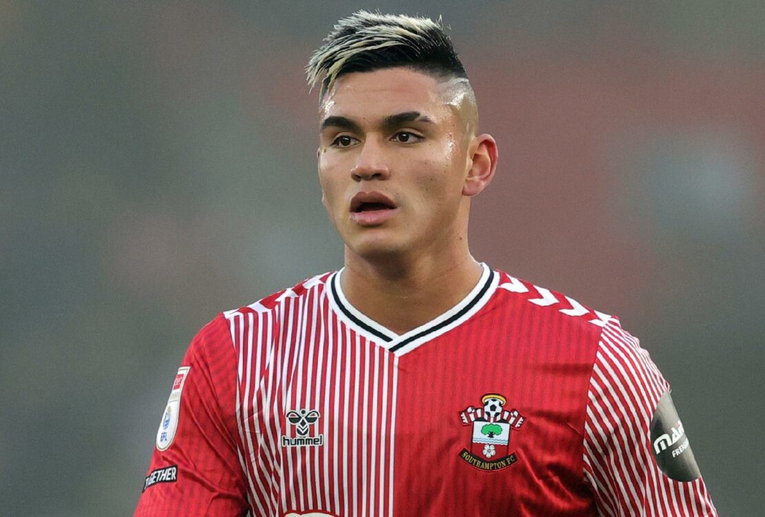 Flamengo Anuncia Carlos Alcaraz como a Contratação